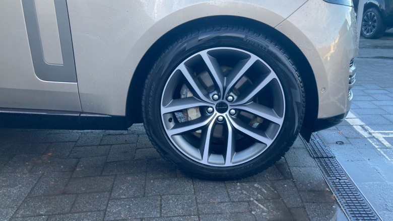 Land Rover Range Rover 3.0 D300 HSE 4dr Auto Diesel Estate